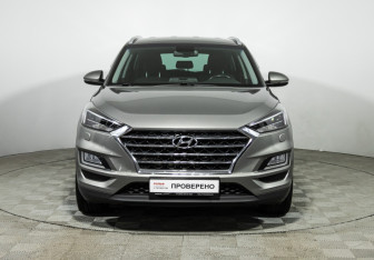 Подержанный автомобиль Hyundai Tucson 2019 года (2 фото)