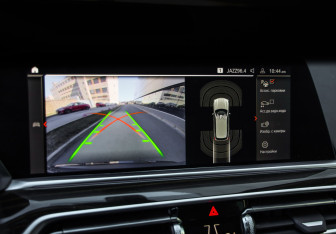 Подержанный автомобиль BMW X5 2021 года (14 фото)