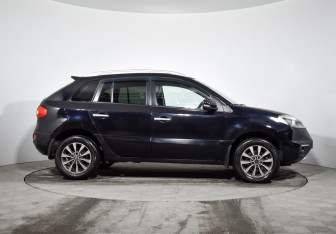 Подержанный автомобиль Renault Koleos 2013 года (4 фото)