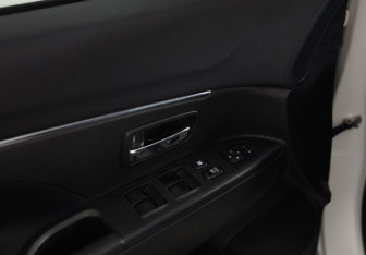 Подержанный автомобиль Mitsubishi ASX 2014 года (16 фото)