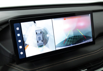 Подержанный автомобиль Geely Okavango 2024 года (17 фото)