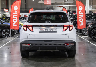 Подержанный автомобиль Hyundai Tucson 2022 года (9 фото)