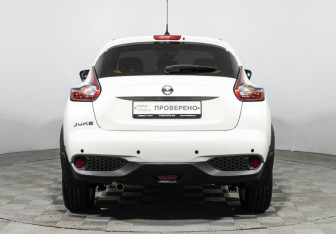 Подержанный автомобиль Nissan Juke 2017 года (6 фото)