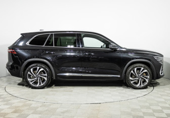 Подержанный автомобиль Geely Monjaro 2024 года (4 фото)