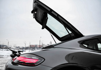 Подержанный автомобиль Porsche Cayman 2017 года (30 фото)