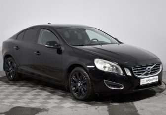 Подержанный автомобиль Volvo S60 2013 года (3 фото)