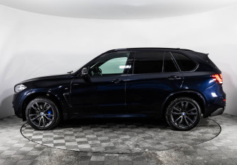 Подержанный автомобиль BMW X5 2016 года (9 фото)