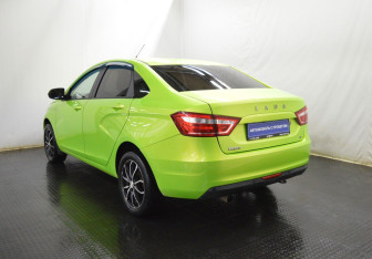 Подержанный автомобиль LADA (ВАЗ) Vesta Sedan 2017 года (7 фото)