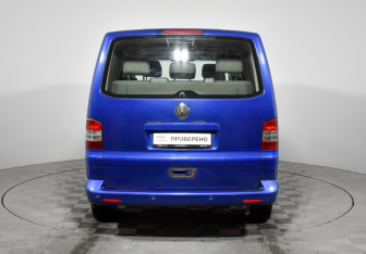 Подержанный автомобиль Volkswagen Multivan 2004 года (6 фото)