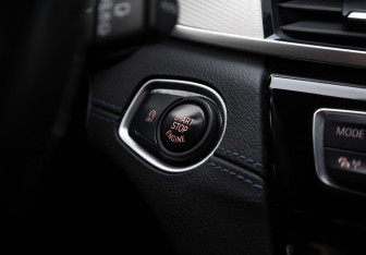 Подержанный автомобиль BMW X2 2019 года (19 фото)