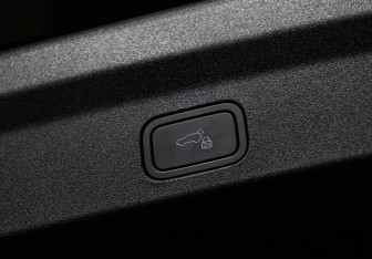 Подержанный автомобиль LiXiang L6 2024 года (27 фото)