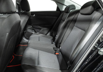 Подержанный автомобиль Hyundai Solaris Sedan 2021 года (10 фото)