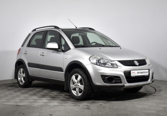 Подержанный автомобиль Suzuki SX4 Hatchback 2012 года (3 фото)