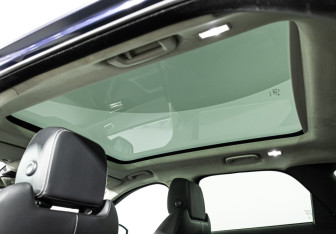 Подержанный автомобиль Jaguar F-Pace 2016 года (15 фото)