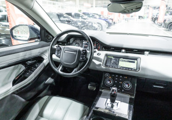 Подержанный автомобиль Land Rover Range Rover Evoque 2019 года (18 фото)