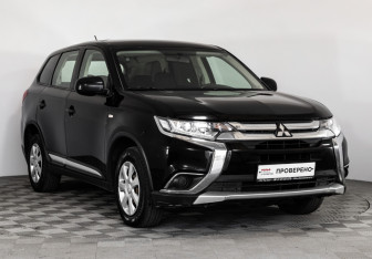 Подержанный автомобиль Mitsubishi Outlander 2016 года (3 фото)