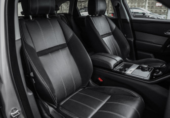 Подержанный автомобиль Land Rover Range Rover Velar 2017 года (32 фото)