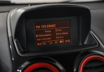 Подержанный автомобиль Opel Corsa 2012 года (13 фото)