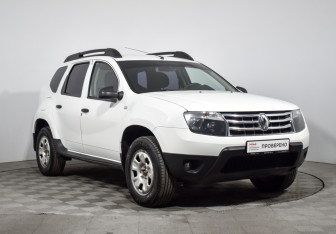 Подержанный автомобиль Renault Duster 2013 года (3 фото)