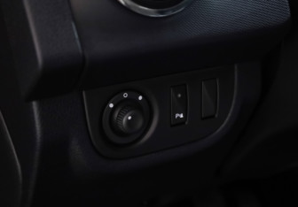 Подержанный автомобиль Renault Sandero 2018 года (15 фото)