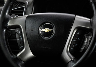 Подержанный автомобиль Chevrolet Captiva 2012 года (11 фото)