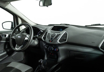 Подержанный автомобиль Ford EcoSport 2016 года (9 фото)