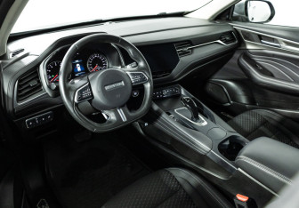 Подержанный автомобиль Haval F7 2021 года (11 фото)