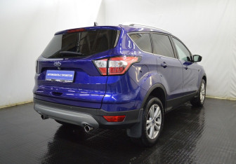Подержанный автомобиль Ford Kuga 2019 года (5 фото)