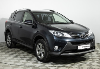 Подержанный автомобиль Toyota RAV4 2014 года (3 фото)