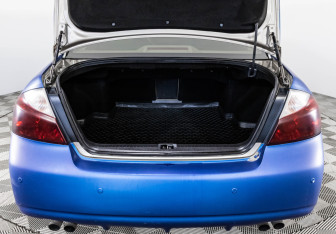 Подержанный автомобиль Infiniti M Sedan 2008 года (26 фото)