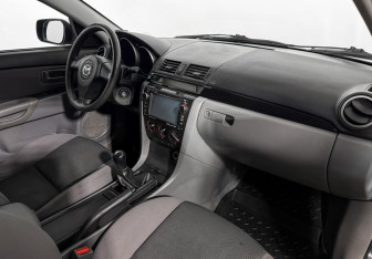 Подержанный автомобиль Mazda 3 Sedan 2008 года (13 фото)