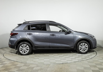 Подержанный автомобиль Kia Rio Hatchback 2021 года (4 фото)