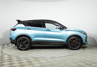 Подержанный автомобиль Geely Coolray 2023 года (4 фото)