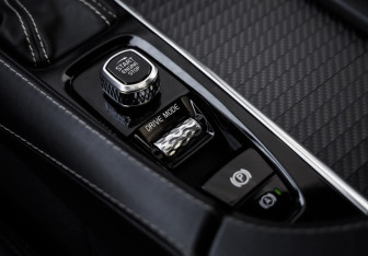 Подержанный автомобиль Volvo XC90 2018 года (22 фото)