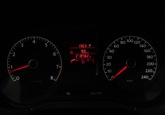 Подержанный автомобиль Volkswagen Polo Sedan 2013 года (12 фото)