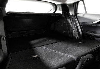 Подержанный автомобиль Infiniti Q30 2017 года (23 фото)