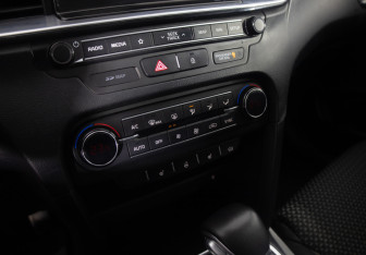 Подержанный автомобиль Kia Ceed Hatchback 2019 года (13 фото)