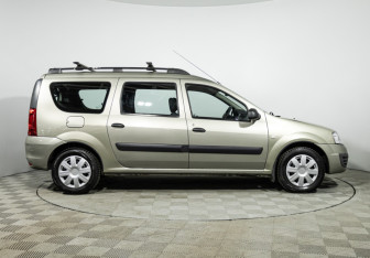 Подержанный автомобиль LADA (ВАЗ) Largus Wagon 2014 года (4 фото)