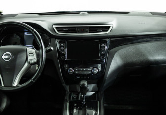 Подержанный автомобиль Nissan Qashqai 2014 года (14 фото)