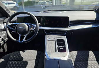Подержанный автомобиль Haval F7 2025 года (11 фото)