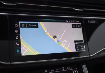 Подержанный автомобиль Audi Q8 2020 года (20 фото)