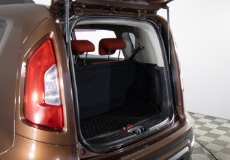 Подержанный автомобиль Kia Soul 2012 года (18 фото)