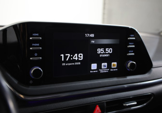 Подержанный автомобиль Hyundai Sonata 2023 года (12 фото)