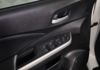 Подержанный автомобиль Honda CR-V 2014 года (20 фото)