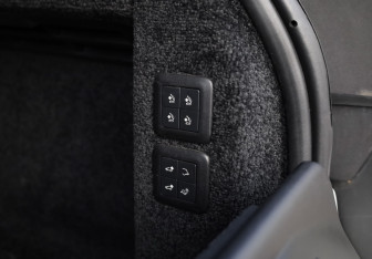 Подержанный автомобиль Land Rover Range Rover 2018 года (40 фото)