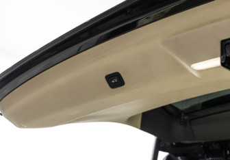 Подержанный автомобиль Cadillac Escalade Suv 2021 года (31 фото)