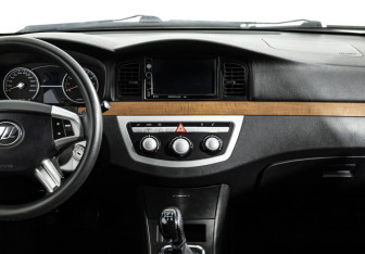 Подержанный автомобиль Lifan Solano 2011 года (14 фото)