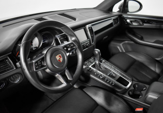 Подержанный автомобиль Porsche Macan 2014 года (9 фото)