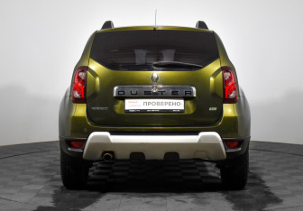 Подержанный автомобиль Renault Duster 2017 года (6 фото)