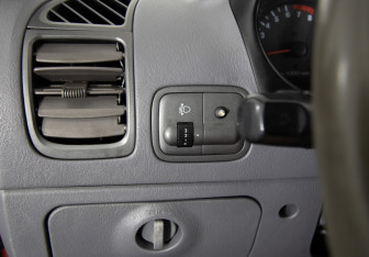 Подержанный автомобиль Hyundai Accent Sedan 2005 года (14 фото)